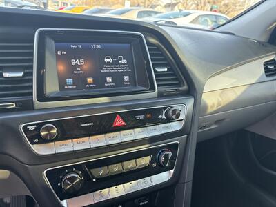 2019 Hyundai SONATA SE   - Photo 17 - Topeka, KS 66608