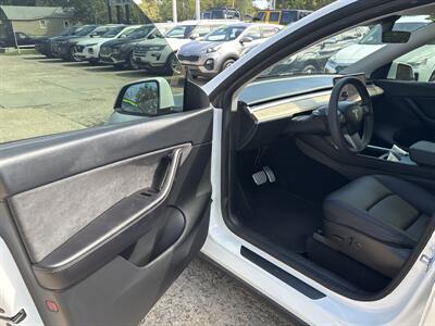 2021 Tesla Model Y Performance - Photo 13 - Topeka, KS 66608