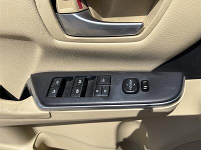 2016 Toyota Camry LE   - Photo 16 - Topeka, KS 66608
