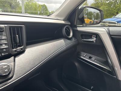 2017 Toyota RAV4 Limited   - Photo 19 - Topeka, KS 66608