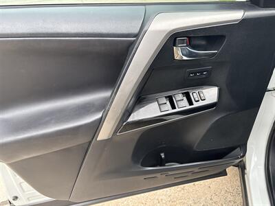 2017 Toyota RAV4 Limited   - Photo 12 - Topeka, KS 66608