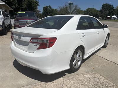 2014 Toyota Camry LE   - Photo 5 - Topeka, KS 66608