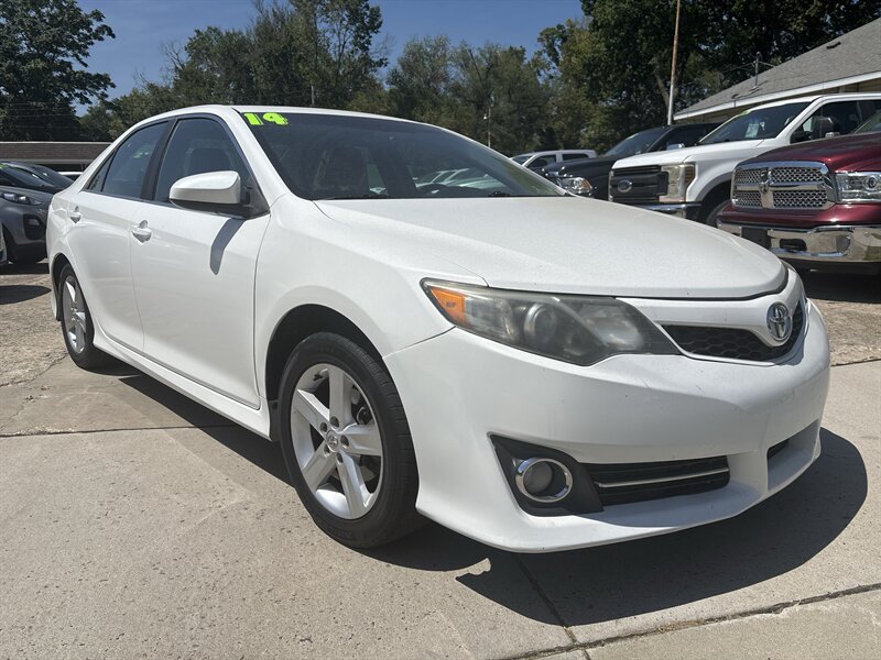 2014 Toyota Camry LE   - Photo 7 - Topeka, KS 66608