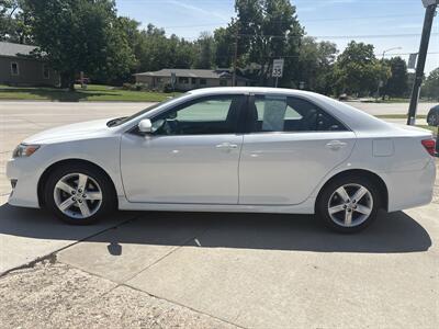 2014 Toyota Camry LE   - Photo 2 - Topeka, KS 66608