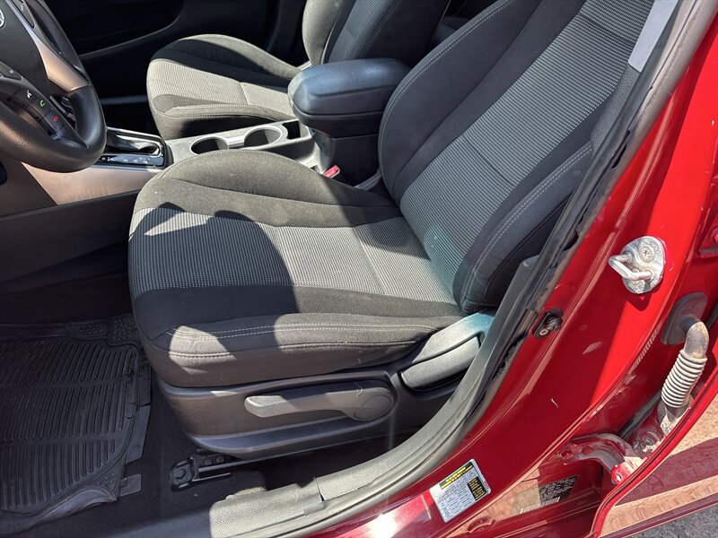 2017 Hyundai ELANTRA GT - Photo 12 - Topeka, KS 66608