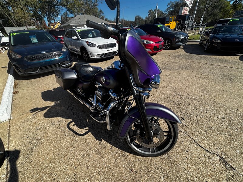 2017 Harley-Davidson Street Glide Special   - Photo 11 - Topeka, KS 66608