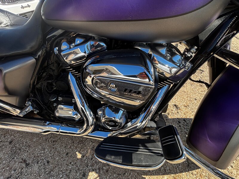 2017 Harley-Davidson Street Glide Special   - Photo 8 - Topeka, KS 66608