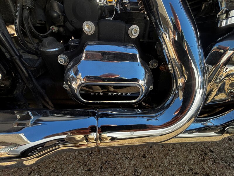 2017 Harley-Davidson Street Glide Special   - Photo 6 - Topeka, KS 66608