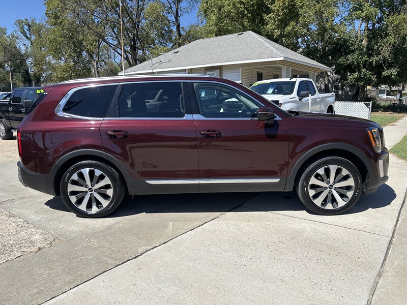 2022 Kia Telluride EX   - Photo 3 - Topeka, KS 66608