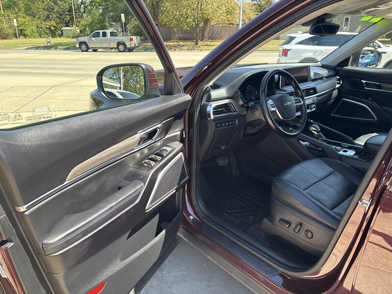 2022 Kia Telluride EX   - Photo 6 - Topeka, KS 66608
