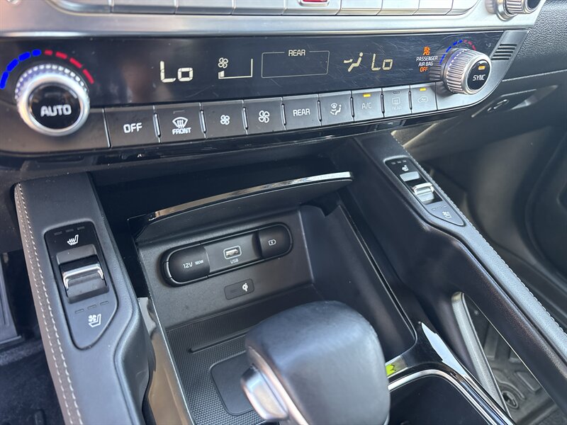 2022 Kia Telluride EX   - Photo 13 - Topeka, KS 66608