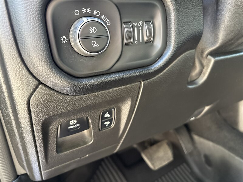 2019 RAM 1500 Big Horn   - Photo 19 - Topeka, KS 66608