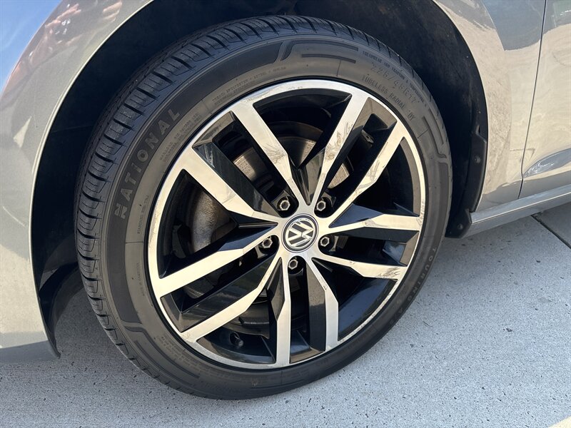 2016 Volkswagen Golf TSI S   - Photo 8 - Topeka, KS 66608