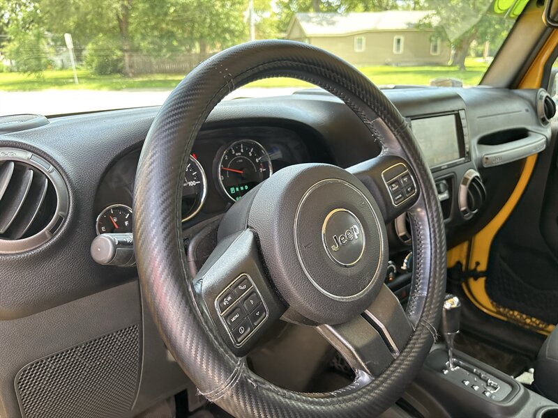 2015 Jeep Wrangler Unlimited Sport   - Photo 11 - Topeka, KS 66608