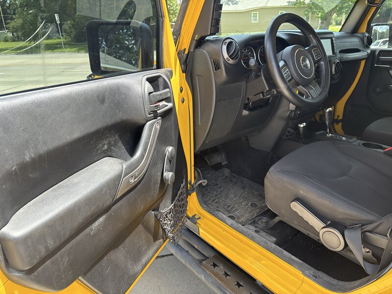 2015 Jeep Wrangler Unlimited Sport   - Photo 9 - Topeka, KS 66608