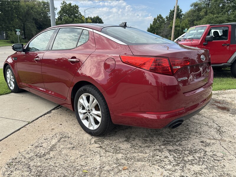 2011 Kia Optima EX Turbo   - Photo 4 - Topeka, KS 66608