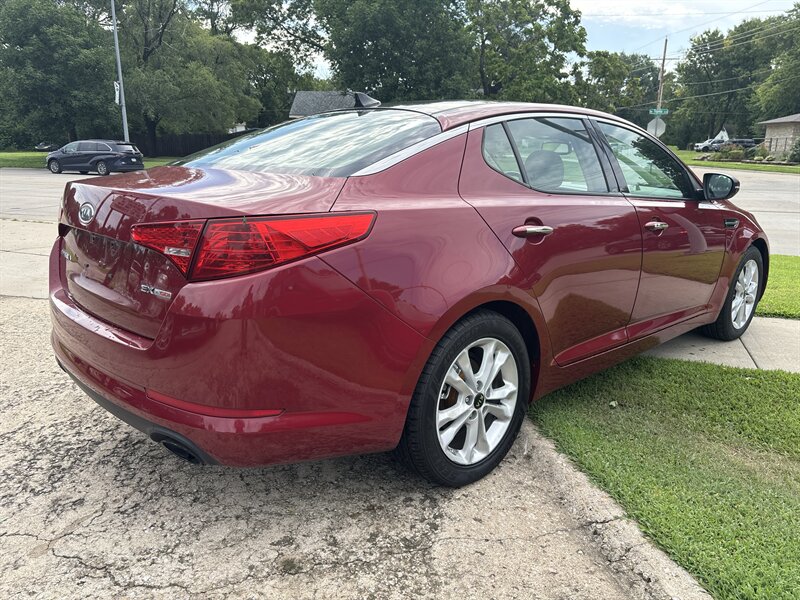2011 Kia Optima EX Turbo   - Photo 2 - Topeka, KS 66608