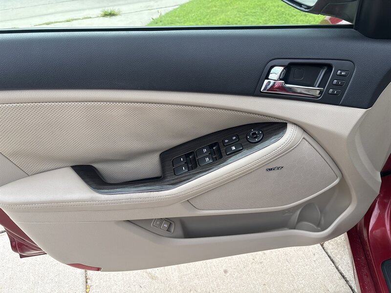 2011 Kia Optima EX Turbo   - Photo 10 - Topeka, KS 66608