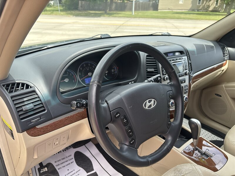 2009 Hyundai SANTA FE Limited   - Photo 17 - Topeka, KS 66608