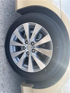 2012 Toyota Avalon   - Photo 6 - Topeka, KS 66608