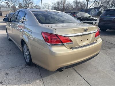 2012 Toyota Avalon   - Photo 2 - Topeka, KS 66608