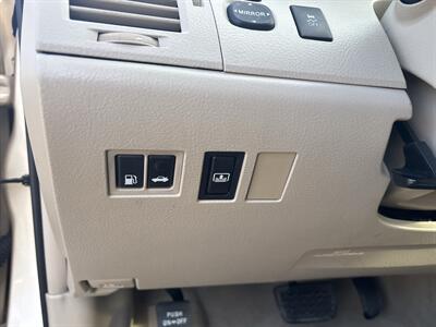 2012 Toyota Avalon   - Photo 16 - Topeka, KS 66608