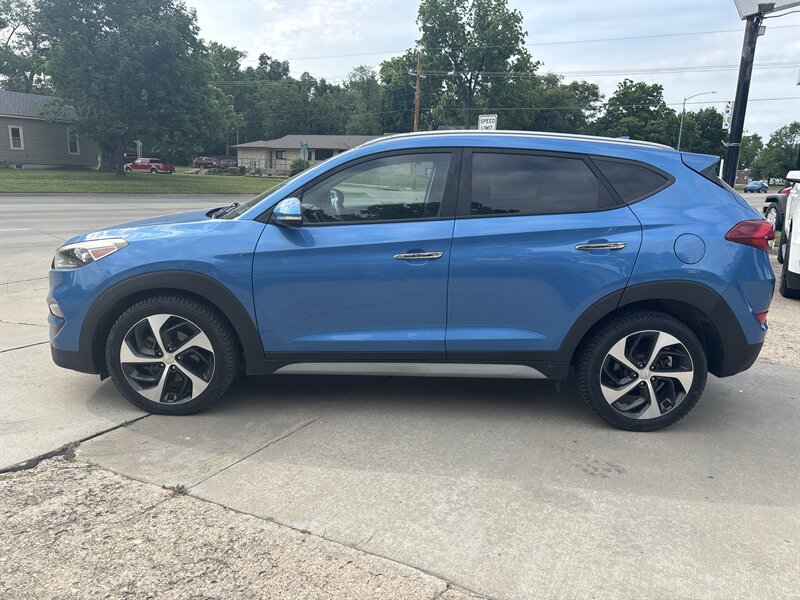 2018 Hyundai TUCSON Value - Photo 2 - Topeka, KS 66608