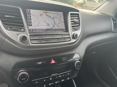 2018 Hyundai TUCSON Value - Photo 18 - Topeka, KS 66608