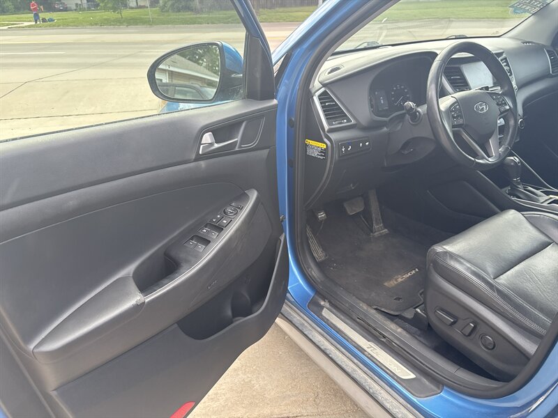 2018 Hyundai TUCSON Value - Photo 12 - Topeka, KS 66608