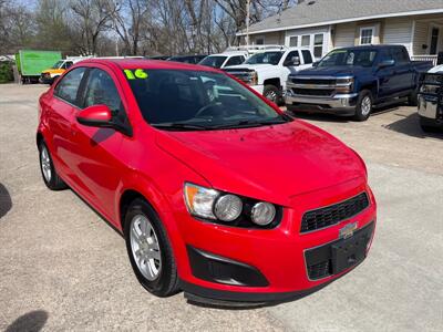 2016 Chevrolet Sonic LT Manual   - Photo 4 - Topeka, KS 66608