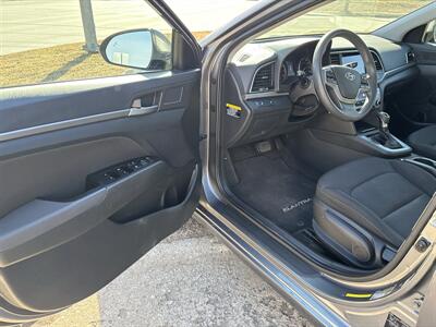 2018 Hyundai ELANTRA SEL   - Photo 10 - Topeka, KS 66608