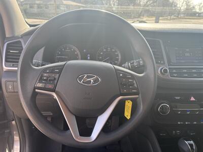 2016 Hyundai TUCSON SE - Photo 11 - Topeka, KS 66608