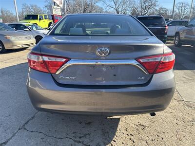 2015 Toyota Camry LE - Photo 4 - Topeka, KS 66608