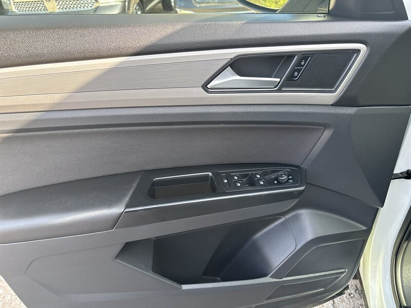 2020 Volkswagen Atlas S   - Photo 13 - Topeka, KS 66608