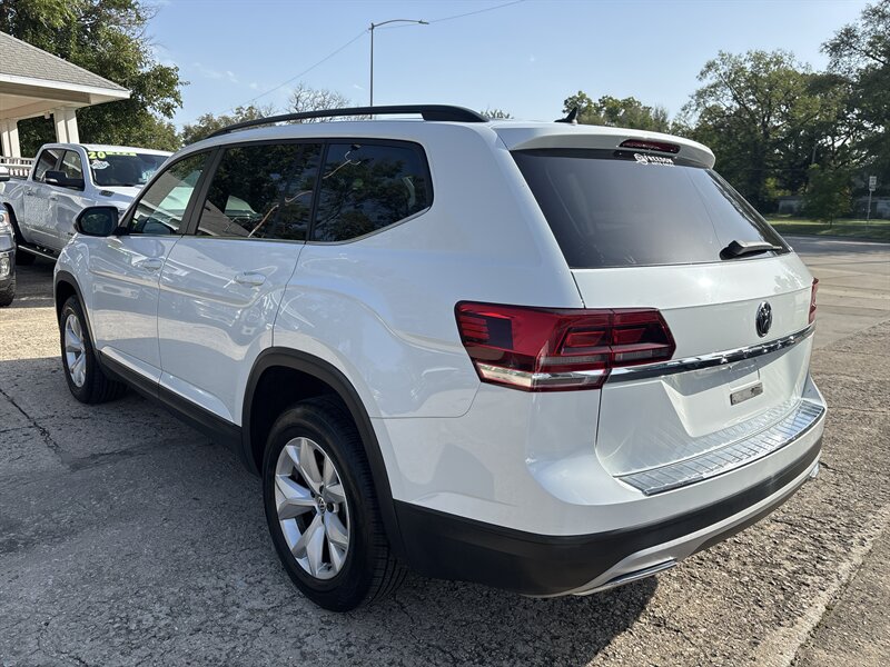 2020 Volkswagen Atlas S   - Photo 3 - Topeka, KS 66608