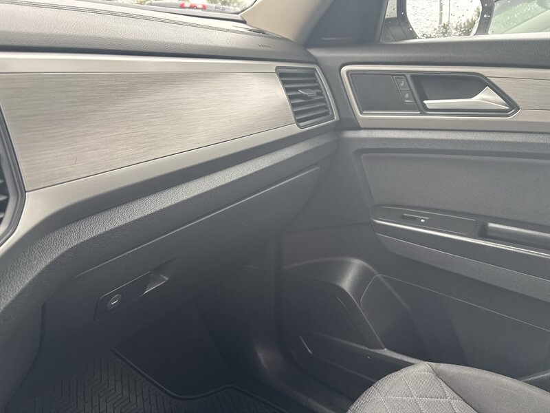 2020 Volkswagen Atlas S   - Photo 21 - Topeka, KS 66608