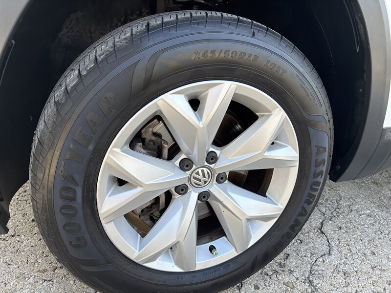2020 Volkswagen Atlas S   - Photo 9 - Topeka, KS 66608