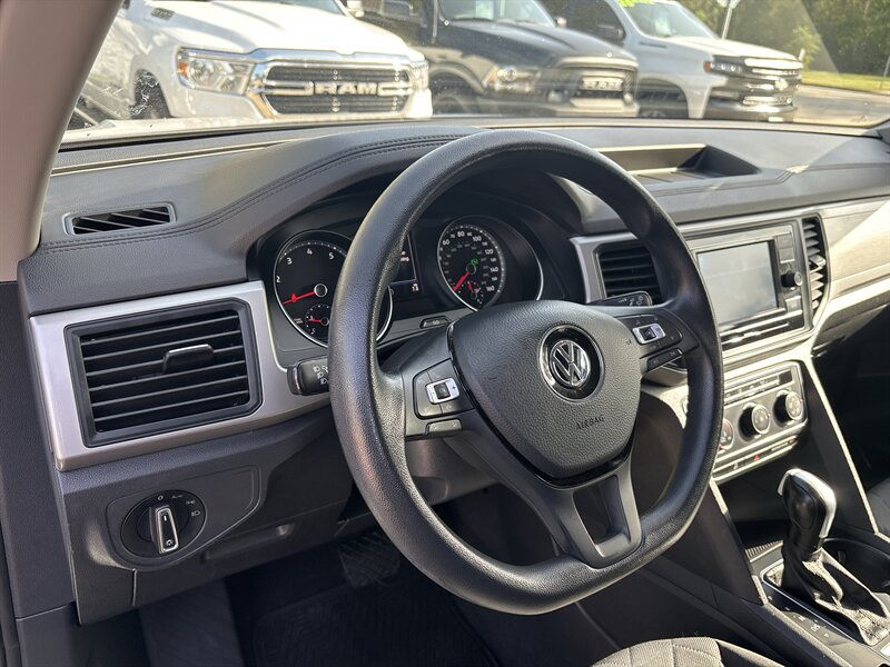 2020 Volkswagen Atlas S   - Photo 16 - Topeka, KS 66608
