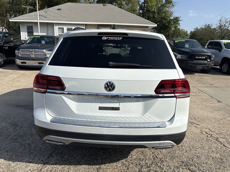 2020 Volkswagen Atlas S   - Photo 4 - Topeka, KS 66608