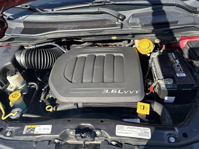 2016 Chrysler Town & Country Touring   - Photo 8 - Topeka, KS 66608