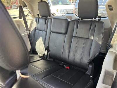 2016 Chrysler Town & Country Touring   - Photo 21 - Topeka, KS 66608