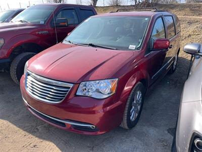 2016 Chrysler Town & Country Touring   - Photo 1 - Topeka, KS 66608