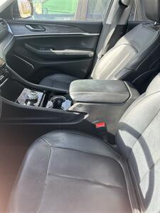 2022 Jeep Grand Cherokee L Limited - Photo 2 - Topeka, KS 66608