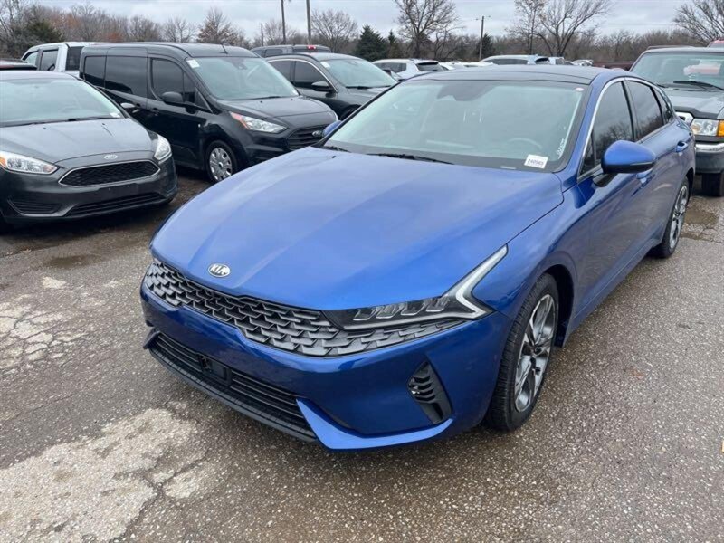 2021 Kia K5 EX's photo