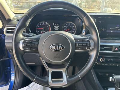 2021 Kia K5 EX   - Photo 15 - Topeka, KS 66608