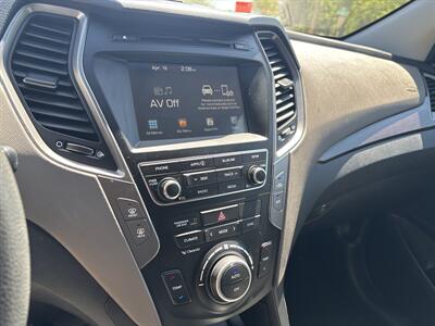 2018 Hyundai SANTA FE Sport 2.4L   - Photo 17 - Topeka, KS 66608