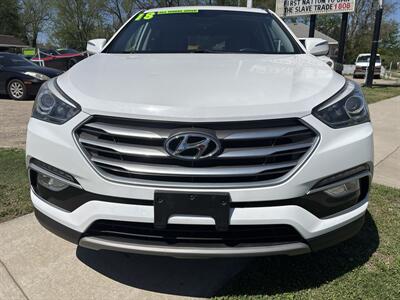 2018 Hyundai SANTA FE Sport 2.4L   - Photo 8 - Topeka, KS 66608