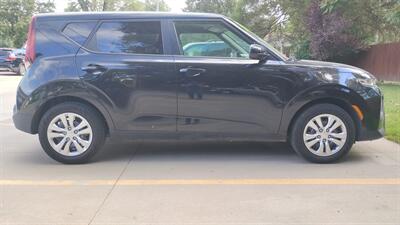 2020 Kia Soul LX   - Photo 2 - Topeka, KS 66608