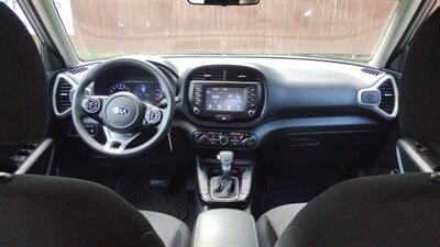 2020 Kia Soul LX   - Photo 14 - Topeka, KS 66608