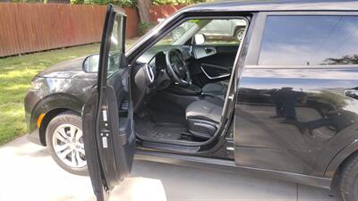2020 Kia Soul LX   - Photo 10 - Topeka, KS 66608